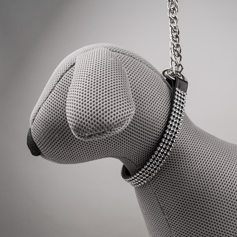 Ollipet Showline i rundsyet læder med "Hvide Rhinsten"