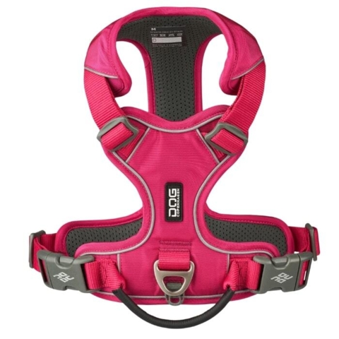 En flot pink hundesele med mulighed for at fastgøre linen 2 steder på selen.