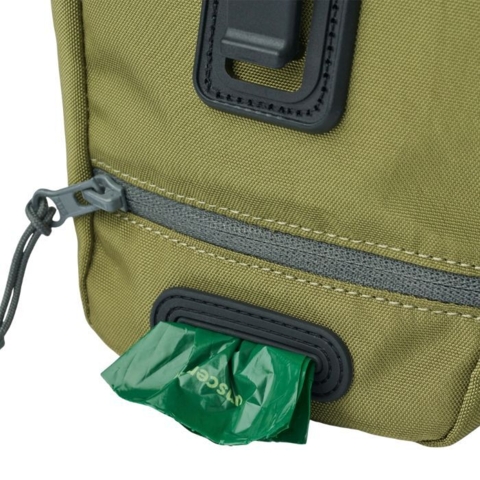 Godbidstasken har en integreret dispenser til hundeposer