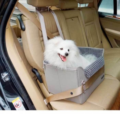 Bilsæde fra Nordic Paws, kan bruges på både for- og bagsædet