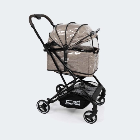 Innopet regnovertræk til hundeklapvogn model Nomad her ses monteret på den originale hundeklapvogn