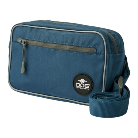 Bæltetasken kan rumme både hundegodbidder, en hundesnor og andre ejendele