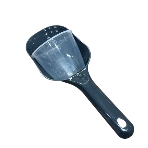 Pawise foderspanden medfølger en foderskovl og kop, så din hund får den rigtige mængde foder