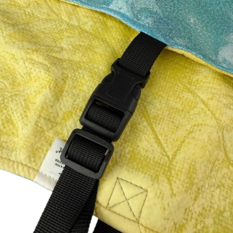 Ollipet Show Cooling vest lukkes let under maven med justerbar klikspænde