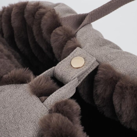 Komfortabel hundetaske med aftagelig, vaskbar bund